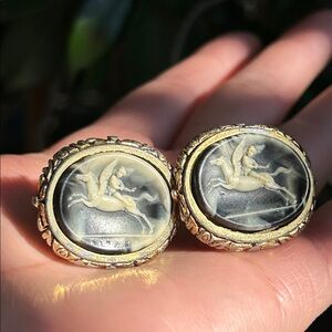 Elegant Dante Gold and Black Cameo Pegasus Unisex Cufflinks